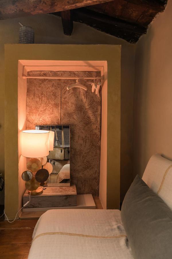 Opera Suites - Le Mille E Una Notte Calcata Extérieur photo